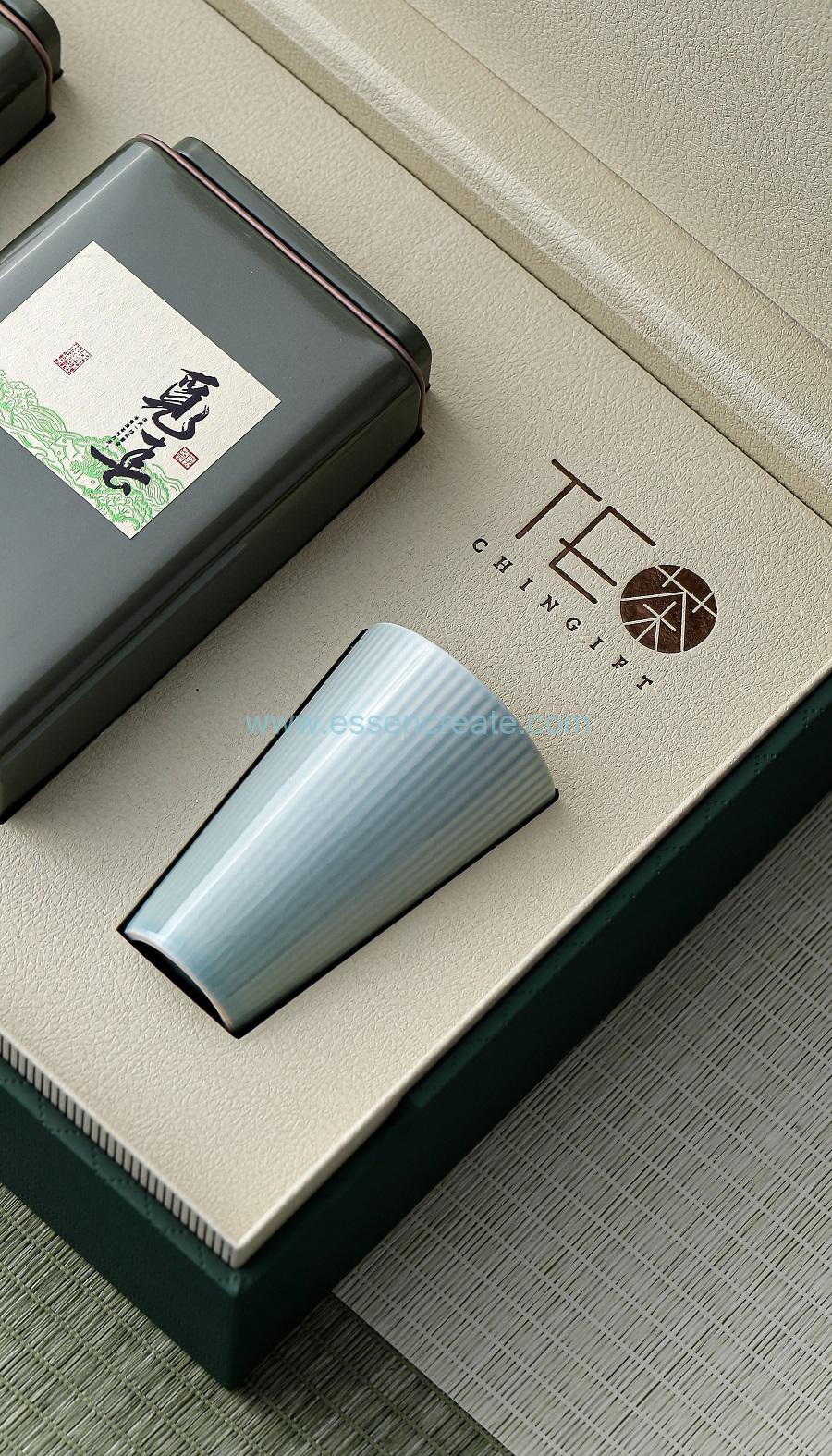 Skórzany USB 2.0 z pudełkiem na pendrive'y