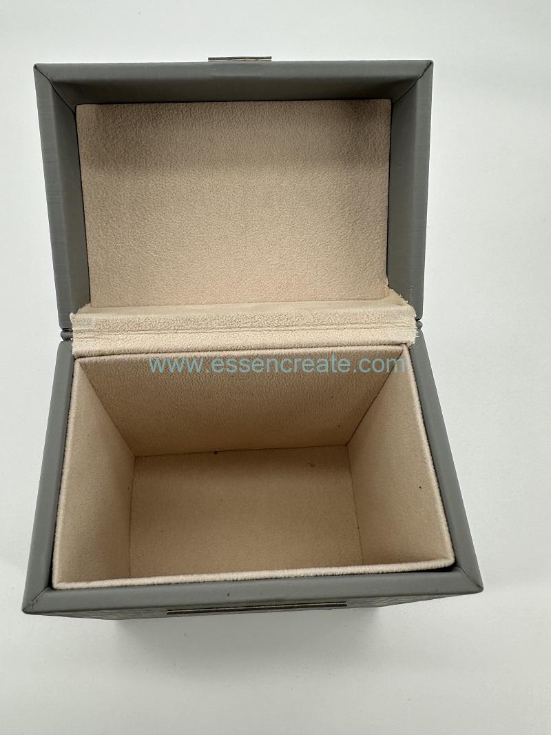 leather good packaging box