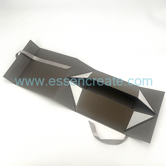 The Production Of Beautiful Clamshell Gift Box